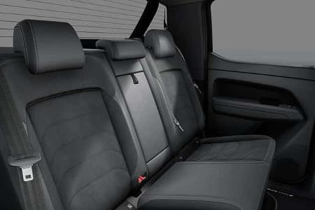 11/2025 VW Amarok Dark Label