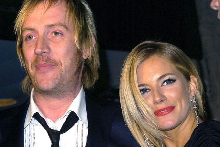 Sienna Miller und Rhys Ifans