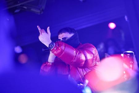 Der Auftritt war nach wenigen Minuten wieder vorbei. 