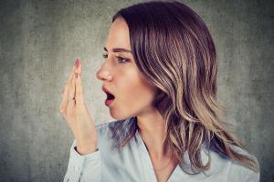 Mundgeruch natürlich loswerden