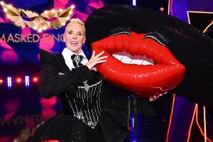 "The Masked Singer": Brigitte Nielsen als Kiss enttarnt