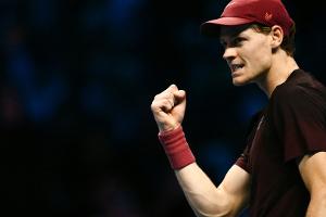 "Bedeutet mir die Welt": Sinner schlägt Alcaraz im Finale