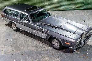 The Beast von John Dodd Oldtimer-Kombi mit Flugzeugmotor