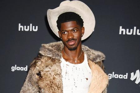 Lil Nas X zeigt sich nach Klinikaufenthalt erstmals vor Gericht