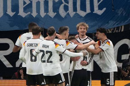 Deutschland vs. Slowakei: Noten und Einzelkritik - Die deutsche Nationalmannschaft hat am Montag mit einem spektakulären Sieg gegen die Slowakei das Ticket für die WM 2026 gelöst. Im Endspiel um den Gruppensieg feierte die Elf von Julian Nagelsmann einen deutlichen 6:0-Erfolg. Alle DFB-Stars in der Einzelkritik: