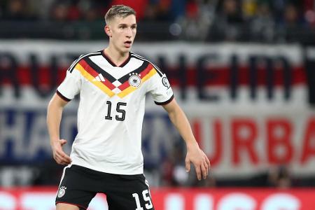 Nico Schlotterbeck (bis 64.) - Note: 1,5 - Stabilisierte die DFB-Abwehr durch seine Rückkehr spürbar. Agierte konsequent im Zweikampf, für sein Timing bei Grätschen gab es mehrfach Szenenapplaus. Auch die mutigen Vertikalpässe im Aufbau taten dem deutschen Spiel gut.