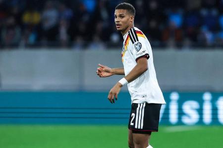 Malick Thiaw (ab 64.) - Note: 3,0 - Holte sich für ein taktisches Foul schnell eine Gelbe Karte ab, die beinahe eine Notbremse gewesen wäre. Musste danach zum Glück in keine weiteren kritischen Zweikämpfe und spielte die Partie letztlich abgeklärt zu Ende.