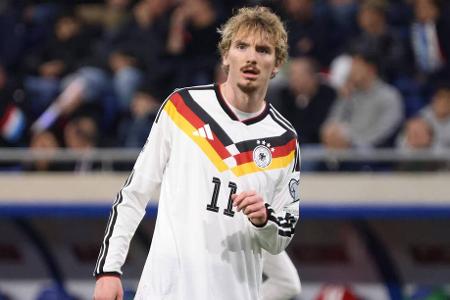 ANGRIFF: Nick Woltemade - Note: 1,5 - Ließ sich öfter ins Mittelfeld fallen als noch gegen Luxemburg. Büßte trotzdem nichts von seiner Wucht vor dem Tor ein. Köpfte Deutschland früh in Führung, hatte bei den weiteren Toren mit seiner Spielfreude ebenfalls immer wieder seinen Anteil. Für die Slowaken war er nicht in den Griff zu bekommen.