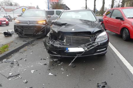 VW krachte in Mercedes