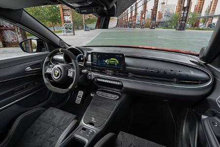 Abarth 600e Competizione