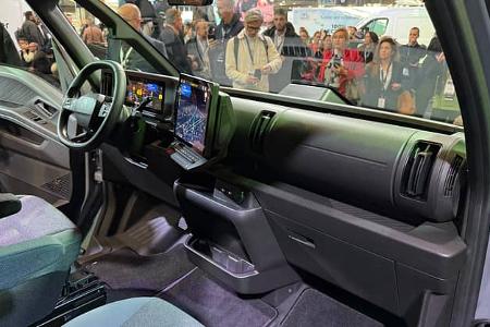 11/2025 Renault Trafic E-Tech Premiere