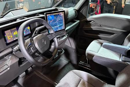 11/2025 Renault Trafic E-Tech Premiere