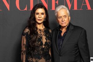 Michael Douglas gratuliert Catherine Zeta-Jones zum 25. Hochzeitstag