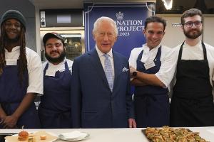 Kein Essen für die Tonne: König Charles feiert zweijähriges Jubiläum