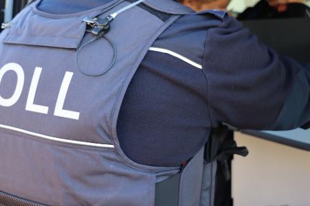 Die Finanzkontrolle Schwarzarbeit (FKS) des Zolls führt regelmäßig risikoorientierte Prüfungen in den unterschiedlichsten Branchen durch/Foto: Hauptzollamt Bielefeld