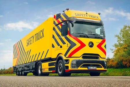 11/2025 Mercedes eActros Safety Truck