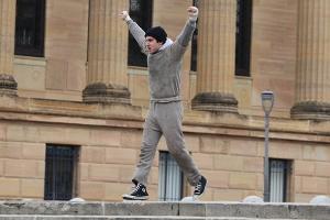 Nachfolger von Stallone: Anthony Ippolito zeigt "Rocky"-Kultpose