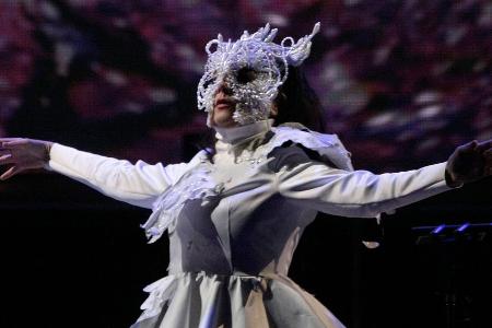 60 Jahre Björk: Naturgewalt mit Mikrofon