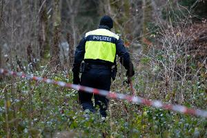 In dem bei Spaziergängern beliebten Gebiet war die Tote gefunden worden.