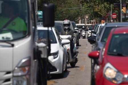 Im Zentrum Palmas gibt es seit Jahresbeginn eine Umweltzone, in die Urlauberautos mit ausländischem Kennzeichen - auch wenn sie schadstoffarm oder sogar elektrisch sind - nicht einfahren dürfen. (Archivbild) 
