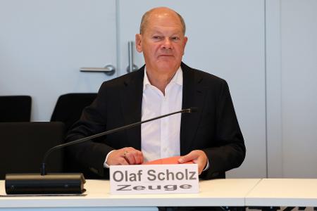 Ex-Kanzler Olaf Scholz (SPD) sagte im Schweriner Untersuchungsausschuss zur Nord Stream 2-Pipeline für russisches Erdgas aus. 