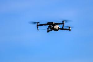Immer wieder kam es in jüngster Zeit zu Zwischenfällen mit Drohnen. (Symbolbild)