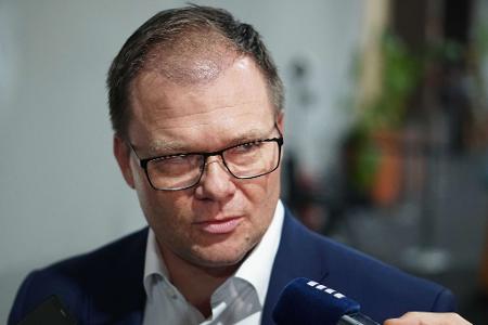 Bundesumweltminister Carsten Schneider gibt den Ölstaaten Schuld für das Ergebnis.