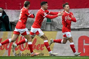 Dreierpack Skyttä: Lautern schnuppert an den Aufstiegsrängen