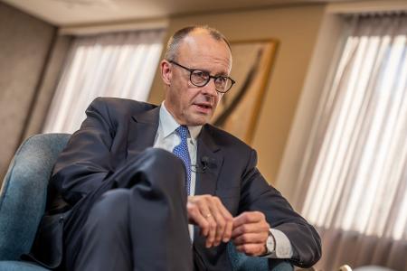 Kanzler Friedrich Merz (CDU) äußert sich nach dem G20-Gipfel im südafrikanischen Johannesburg in verschiedenen Interviews auch zu den Verhandlungen über den 28-Punkte-Plan der USA für einen Frieden in der Ukraine.