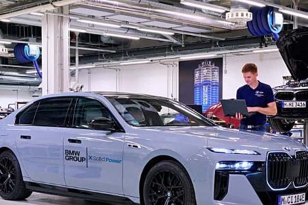 BMW i7 mit Feststoff-Batterie