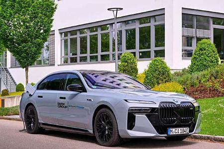 BMW i7 mit Feststoff-Batterie
