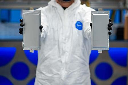 BMW i7 mit Feststoff-Batterie