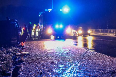 Auf glatten Straßen kam es zu mehreren Unfällen. 