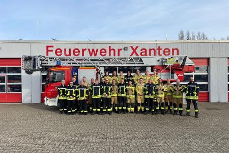 Die Teilnehmenden der Feuerwehren Alpen, Sonsbeck und Xanten