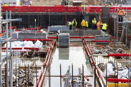 Großaufträge bringen das Baugewerbe voran. 