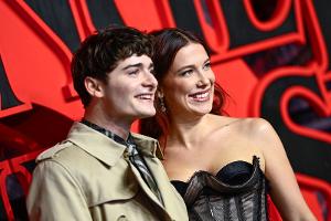 Noah Schnapp und Millie Bobby Brown