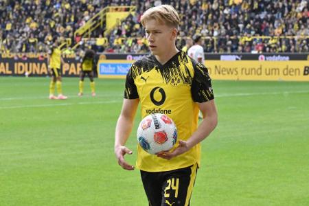 Daniel Svensson - Note: 2,0 - Begann auf der linken Seite mit viel Elan. Verschaffte sich konsequent Freiräume und forderte ständig den Ball. Hielt die Intensität nicht über die ganze Spielzeit, hatte trotzdem immer wieder Highlights auf beiden Seiten des Feldes. Belohnte sich in der Nachspielzeit mit dem 4:0 für seinen Aufwand.