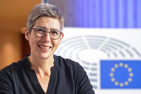 Jutta Paulus, Mitglied des EU-Parlaments, Grüne, Verkehrsausschuss, 4. EU-Führerscheinrichtlinie, B-Führerschein bis 4,25 Tonnen