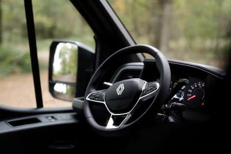 Campingbus, Renault Master, BS Camperwerk, Renault, Lenkrad, Cockpit