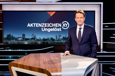 Moderator Rudi Cerne in 