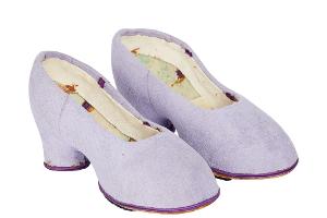 Diese Schuhe trug Miss Piggy in dem Film "Die große Muppet-Sause" (1981). 