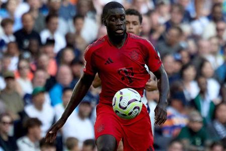 Dayot Upamecano (bis 82.) - Note: 5,0 - Hatte beim Andribbeln ins Mittelfeld wilde Momente, in denen er den Ball leichtfertig herschenkte. Verschuldete mit seinem Ballverlust letztlich den zweiten Gegentreffer. Hätte für seinen Tritt gegen Madueke zudem eigentlich zwingend die Ampelkarte sehen müssen. So wackelig hat man ihn lange nicht gesehen.