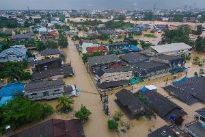 Die Zahl der Toten in Südthailand steigt. Viele sind ertrunken.