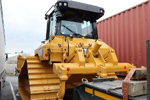 Transport mit Kettenraupe - Transport überladen