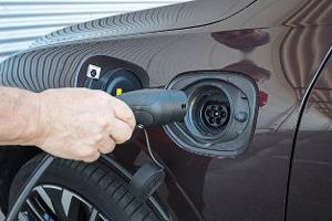 Volvo XC60 T8, Laden