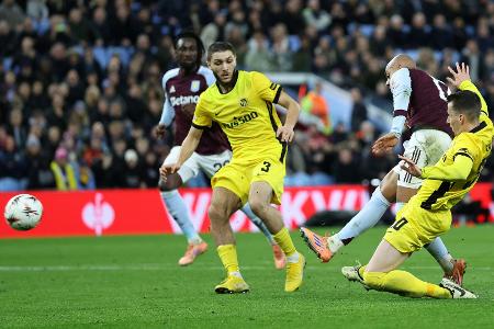 Zwei Tore und beworfen: Malen führt Aston Villa zum Sieg