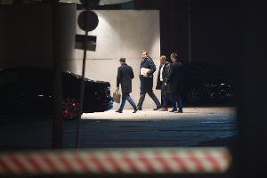 Nach fast sechs Stunden haben die Spitzen von Union und SPD ihre Beratungen beendet.