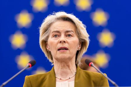 Für den 10. Dezember wird ein Vorschlag von EU-Kommissionspräsidentin Ursula von der Leyen (CDU) erwartet. (Archivbild)