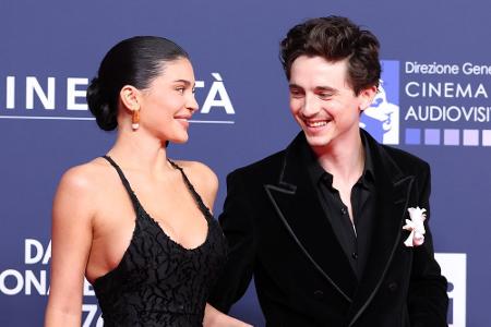 Diese Promi-Paare feierten 2025 ihr Debüt auf dem Red Carpet