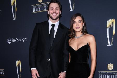 Josh Allen und Hailee Steinfeld